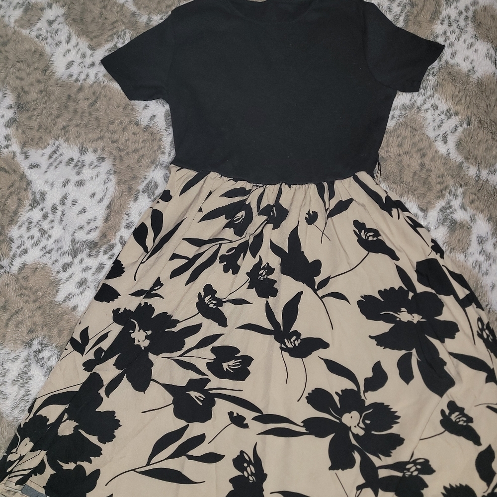 Small Black and Cream Floral Sun Dress